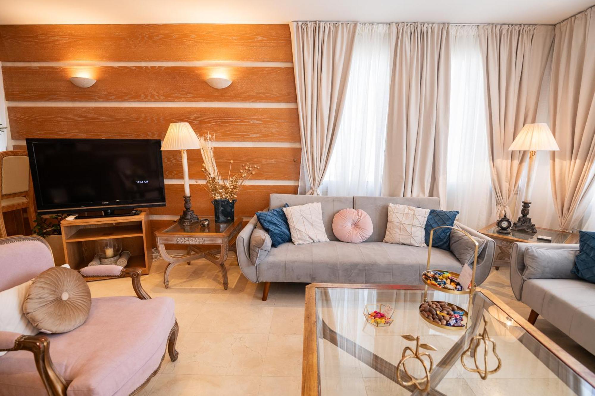 Quattro Beachfront Sea View Ap 4 Larnaca Exterior photo
